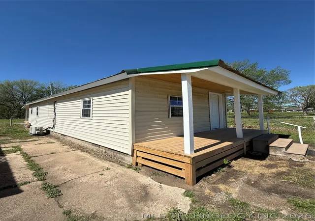 Homes for sale in Holdenville, OK | 122 Choctaw, Holdenville, OK 74848 | MLS# 2612076