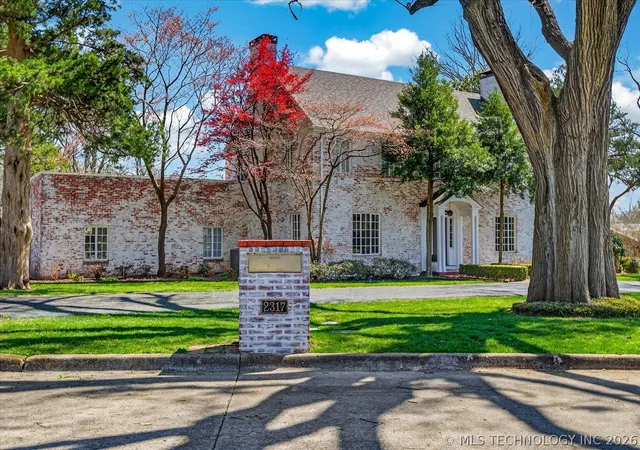 Photo 2 of Single family home for sale at 2317 London Ln, Bartlesville, OK 74006 | MLS# 2611731 | Listing updated on 2026-08-21