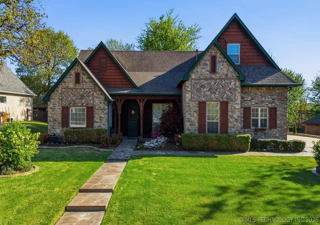 Photo 1 of Single family home for sale at 208 New Hvn St, Catoosa, OK 74015 | MLS# 2612355 | Listing updated on 2026-08-27