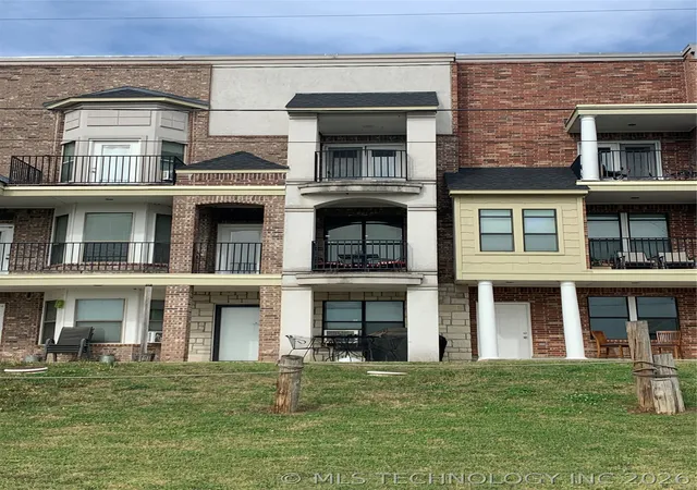 Condo for sale at 330 N Lakeshore Dr #330, Eufaula, OK 74432 | MLS# 2612391