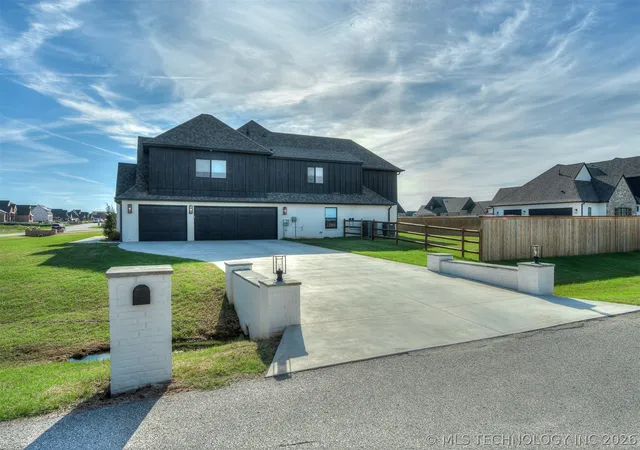 Homes for sale in Glenpool, OK | 16401 S 1St Westavenue, Glenpool, OK 74033 | MLS# 2606636