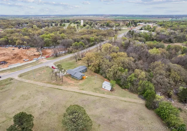 Homes for sale in Pauls Valley, OK | 37431 Hwy 19, Pauls Valley, OK 73075 | MLS# 2612392