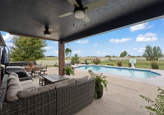Homes for sale in Fairland, OK | 57970 E 230 Rd, Fairland, OK 74343 | MLS# 2612449