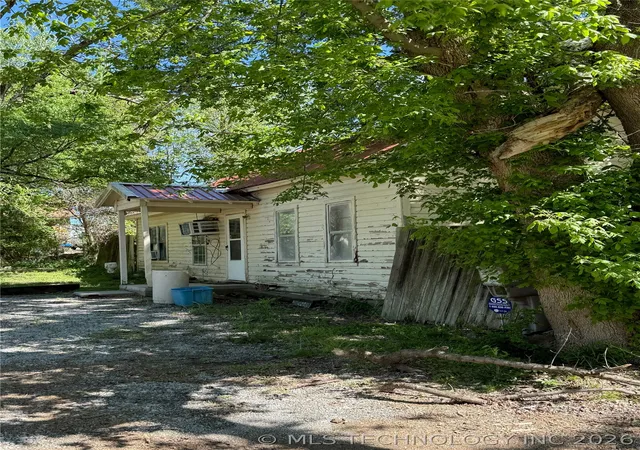 Homes for sale in Sulphur, OK | 1411 W Broadway, Sulphur, OK 73086 | MLS# 2611982