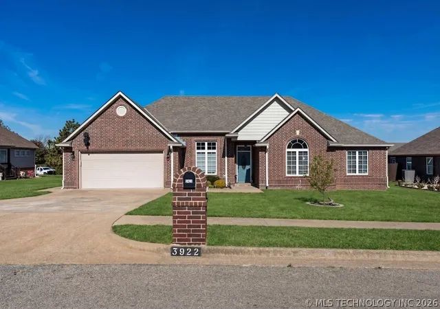 Homes for sale in Bartlesville, OK | 3922 Quarry Park Dr, Bartlesville, OK 74006 | MLS# 2612499
