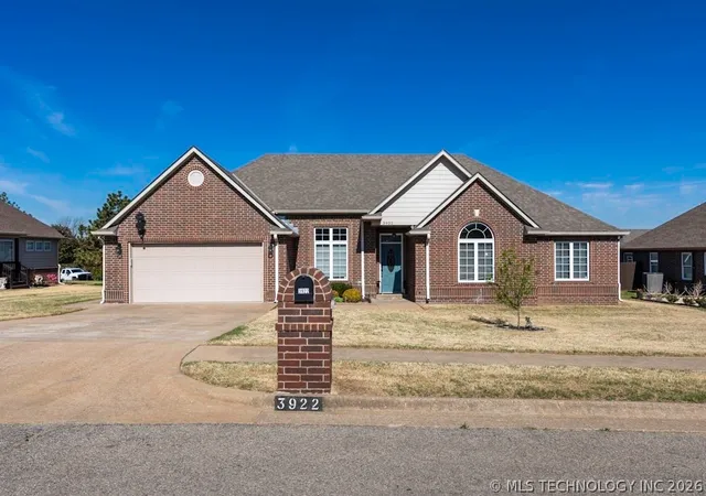 Homes for sale in Bartlesville, OK | 3922 Quarry Park Dr, Bartlesville, OK 74006 | MLS# 2612499