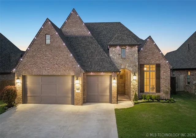 Photo 2 of Single family home for sale at 7915 N 149th Eastavenue, Owasso, OK 74055 | MLS# 2612498 | Listing updated on 2026-08-31