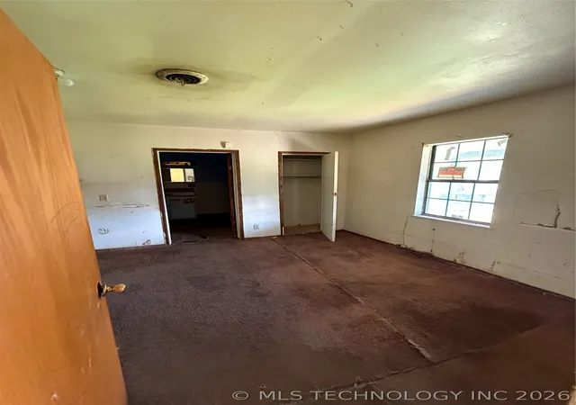 Photo 4 of Single family home for sale at 10 10th Northwest, Ardmore, OK 73401 | MLS# 2612614 | Listing updated on 2026-08-25