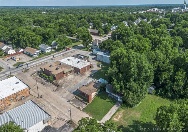 Homes for sale in Ardmore, OK | 10 10th Nw, Ardmore, OK 73401 | MLS# 2612614