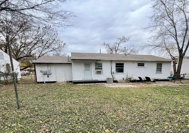 Homes for sale in Tulsa, OK | 738 E 33rd St N, Tulsa, OK 74106 | MLS# 2612679