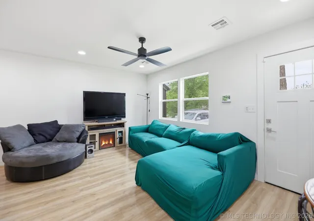 Photo 3 of Single family home for sale at 1024 N Winston Ave W, Tulsa, OK 74115 | MLS# 2612702 | Listing updated on 2026-08-24