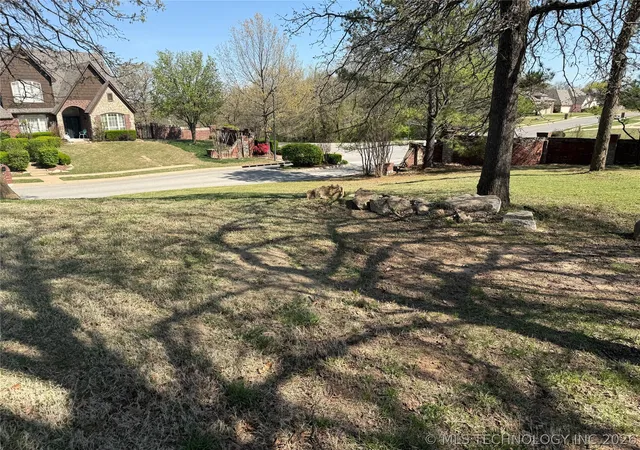 Homes for sale in Sand Springs, OK | 1302 N Old North Pl, Sand Springs, OK 74063 | MLS# 2612691