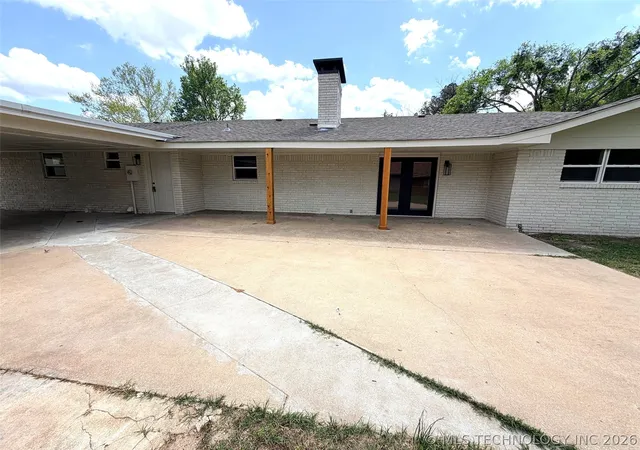 Homes for sale in Henryetta, OK | 512 Pine St, Henryetta, OK 74437 | MLS# 2612730