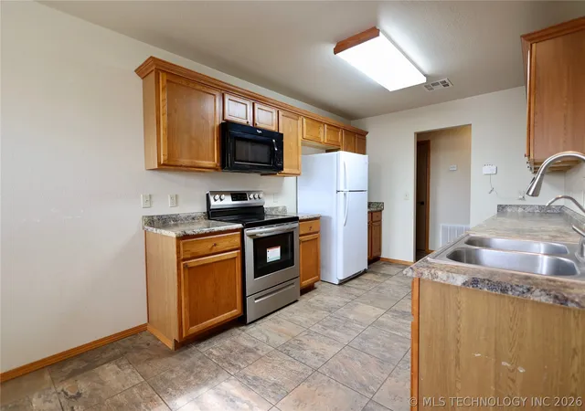 image of 2211 Hines, Sulphur, OK 73086 | MLS# 2612404