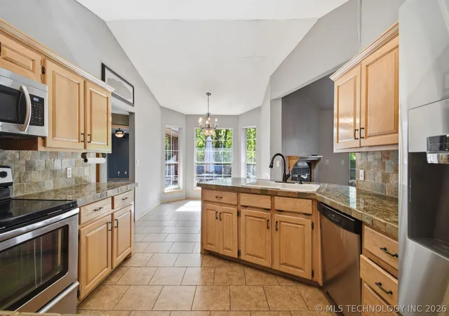 Photo 3 of Single family home for sale at 508 S 16th Street, Mc Alester, OK 74501 | MLS# 2612710 | Listing updated on 2026-06-22