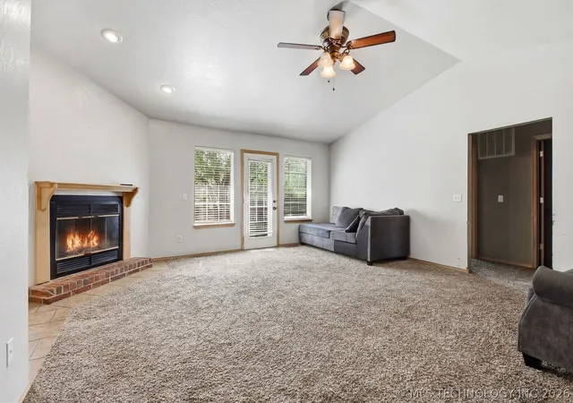Photo 3 of Single family home for sale at 508 S 16th Street, Mc Alester, OK 74501 | MLS# 2612710 | Listing updated on 2026-06-22