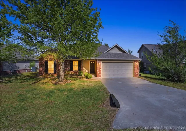 Homes for sale in Collinsville, OK | 13647 N 111th Ave E, Collinsville, OK 74021 | MLS# 2612808