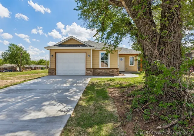 5th image of 107 W Vine St, Cushing, OK 74023 | MLS# 2612795