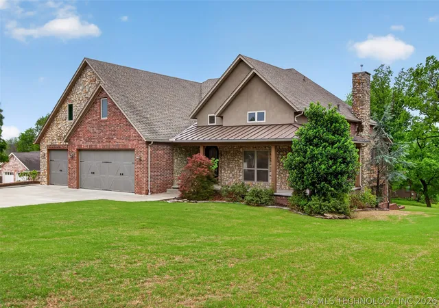Photo 4 of Single family home for sale at 116 Eagleview, Pryor, OK 74361 | MLS# 2612643 | Listing updated on 2026-05-18