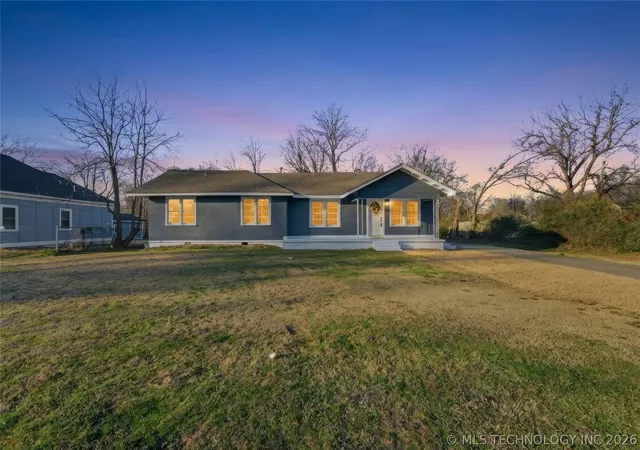 Homes for sale in Muskogee, OK | 2004 Denison St, Muskogee, OK 74401 | MLS# 2612709