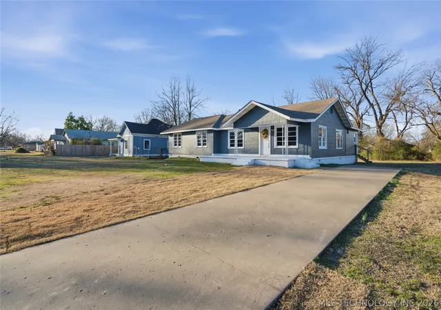 Homes for sale in Muskogee, OK | 2004 Denison St, Muskogee, OK 74401 | MLS# 2612709
