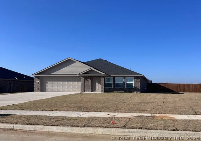 Homes for sale in Durant, OK | 3257 Seabiscuit, Durant, OK 74701 | MLS# 2612893
