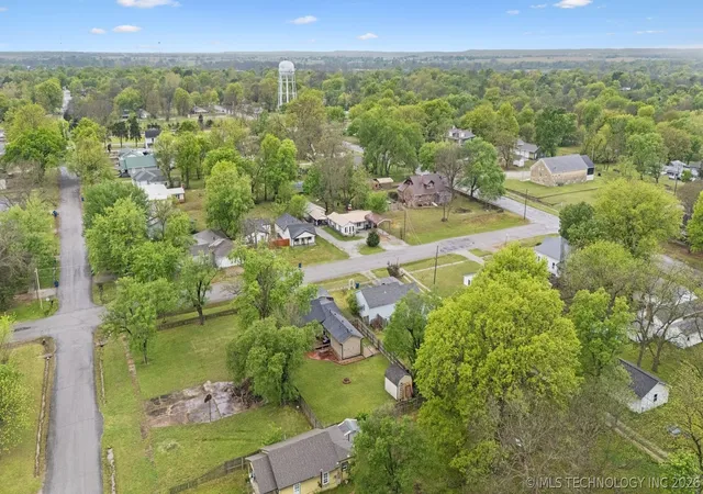 Homes for sale in Vinita, OK | 608 W Sequoyah Ave, Vinita, OK 74301 | MLS# 2612898