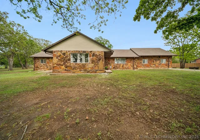 1st image of 5807 Arrowhead Dr, Sand Springs, OK 74063 | MLS# 2612907