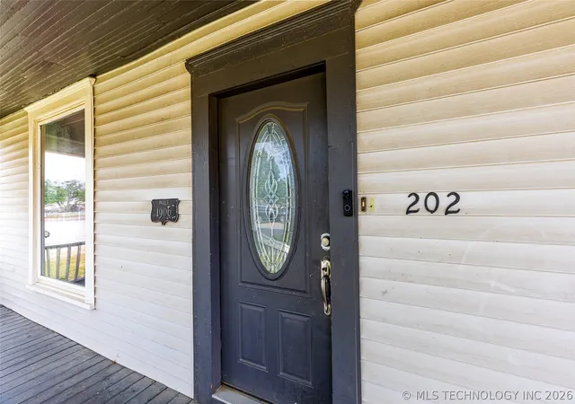Homes for sale in Claremore, OK | 202 W 4Th St, Claremore, OK 74017 | MLS# 2612908