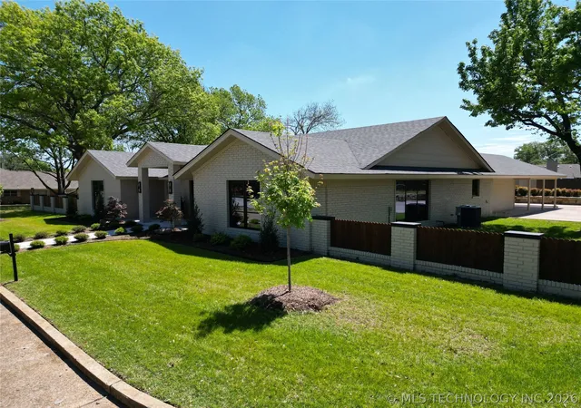 2nd image of 2200 Cloverleaf Pl, Ardmore, OK 73401 | MLS# 2612933