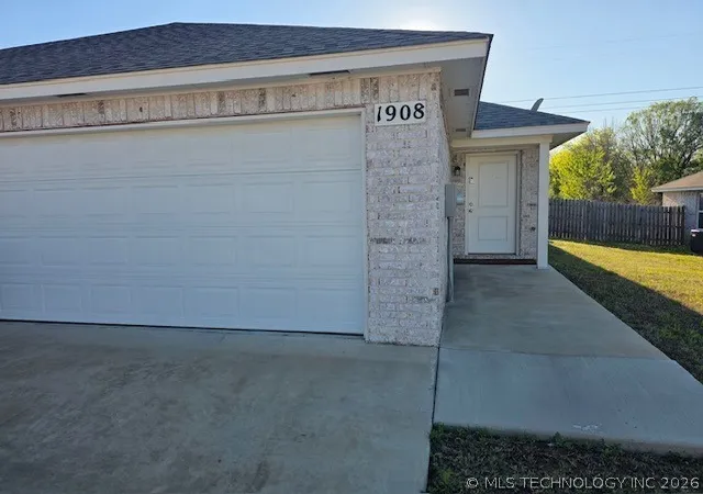 1st image of 1908 Mulberry St, Wagoner, OK 74467 | MLS# 2608637