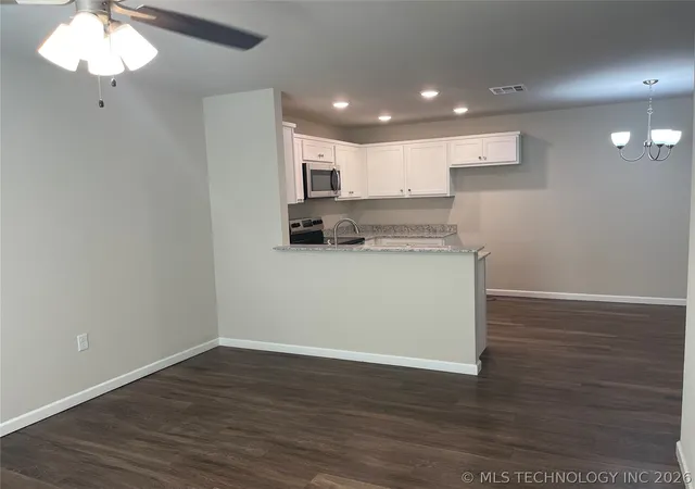 5th image of 1908 Mulberry St, Wagoner, OK 74467 | MLS# 2608637