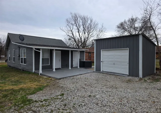 Homes for sale in Vera, OK | 215 S Main St, Vera, OK 74082 | MLS# 2612954