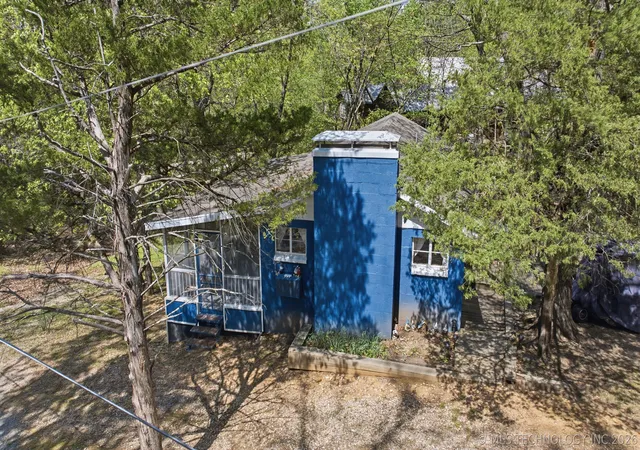 1st image of 64 Walnut St, Locust Grove, OK 74352 | MLS# 2612736