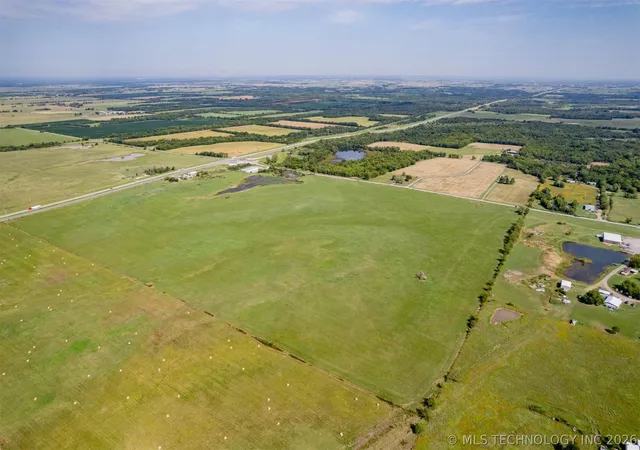 5th image of 1 White Horn Cove Rd, Wagoner, OK 74467 | MLS# 2612868
