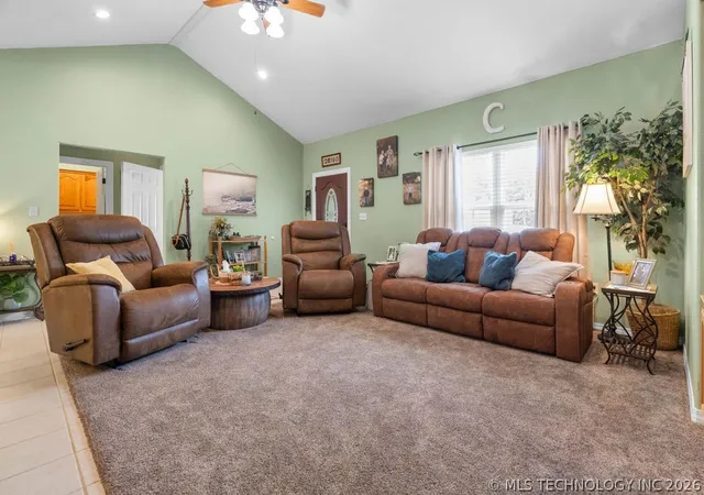 Homes for sale in Madill, OK | 19392 Easton Riley Rd, Madill, OK 73446 | MLS# 2613058