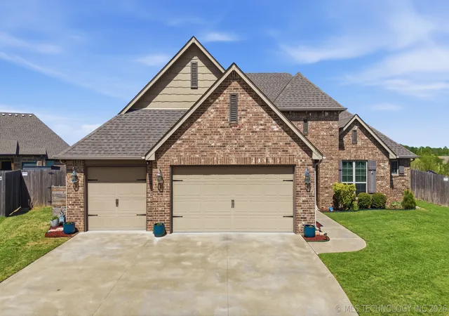 Homes for sale in Owasso, OK | 7701 E 82nd St, Owasso, OK 74055 | MLS# 2611668