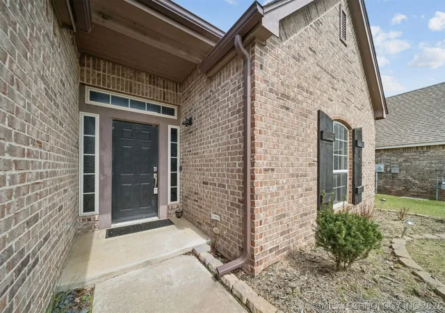 Homes for sale in Tulsa, OK | 4702 S 186th Eastavenue, Tulsa, OK 74134 | MLS# 2613084