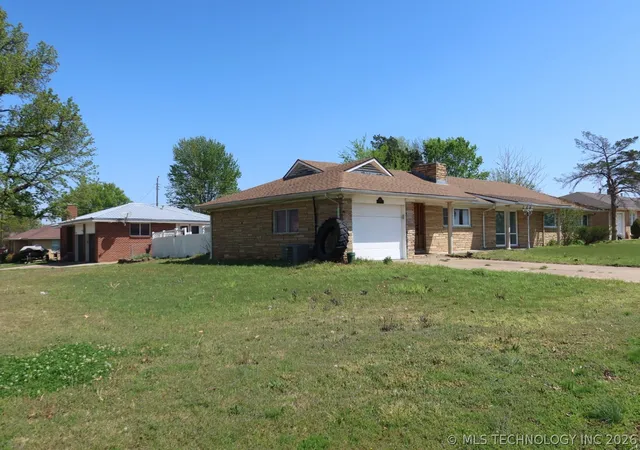 3rd image of 3606 Idaho Ave, Bartlesville, OK 74006 | MLS# 2612271