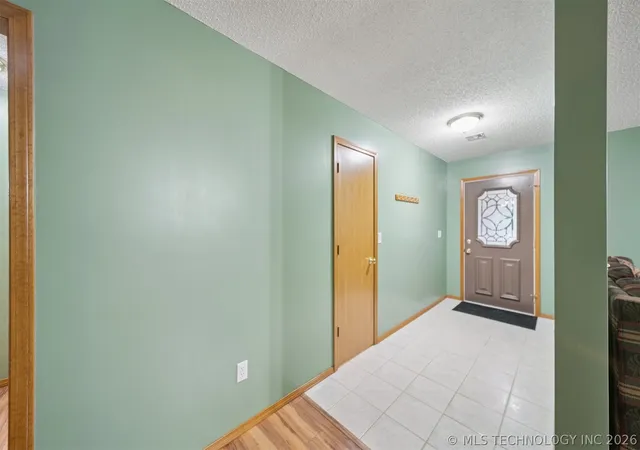 Homes for sale in Pryor, OK | 616 Grove Crest Rd, Pryor, OK 74361 | MLS# 2612935