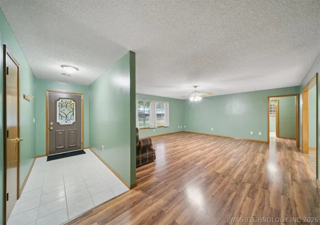 Homes for sale in Pryor, OK | 616 Grove Crest Rd, Pryor, OK 74361 | MLS# 2612935