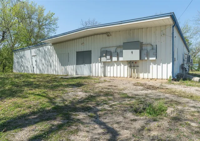 Photo 1 of Single family home for sale at 709 E 4th Street, Skiatook, OK 74070 | MLS# 2609788 | Listing updated on 2026-08-28