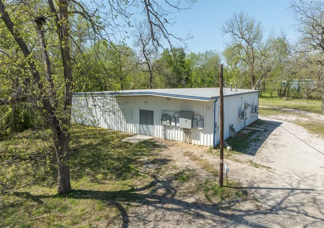 2nd image of 709 E 4th St, Skiatook, OK 74070 | MLS# 2609788