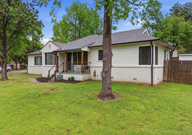 Homes for sale in Tulsa, OK | 3637 S Lewis Ave, Tulsa, OK 74105 | MLS# 2613182