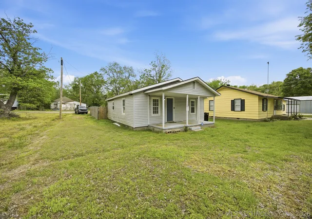 Homes for sale in Dewar, OK | 110 S Broadway St, Dewar, OK 74431 | MLS# 2613054
