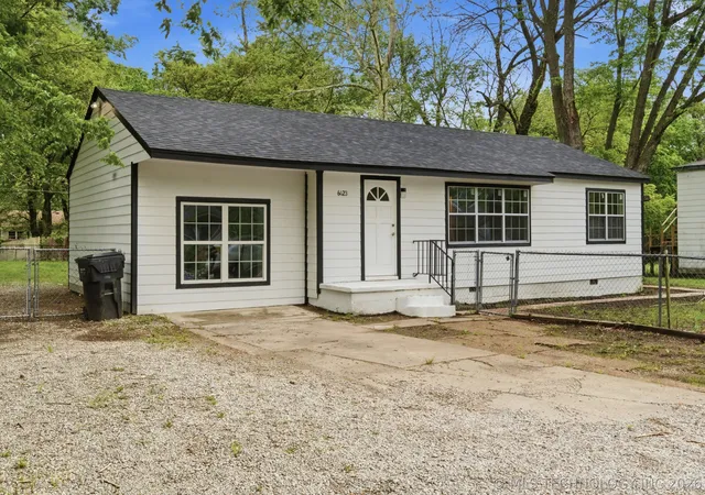 2nd image of 6423 N Wheeling Ave, Tulsa, OK 74130 | MLS# 2613112
