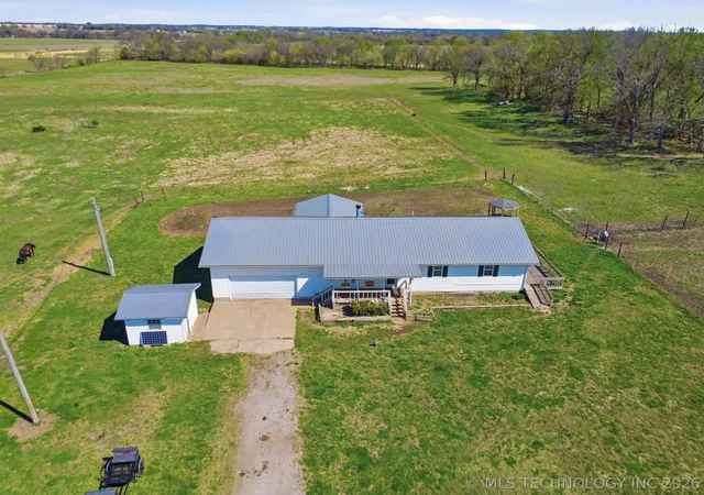 Homes for sale in Welch, OK | 439092 E 40 Rd, Welch, OK 74369 | MLS# 2612854