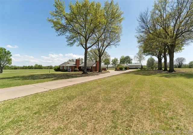 Homes for sale in Miami, OK | 49801 E 100, Miami, OK 74354 | MLS# 2613250