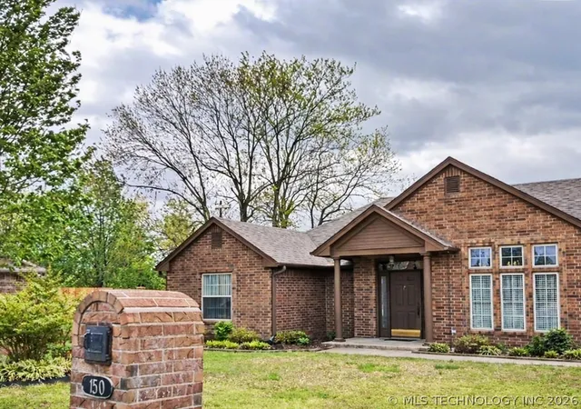 Homes for sale in Tahlequah, OK | 1510 Aspen Dr, Tahlequah, OK 74464 | MLS# 2613269