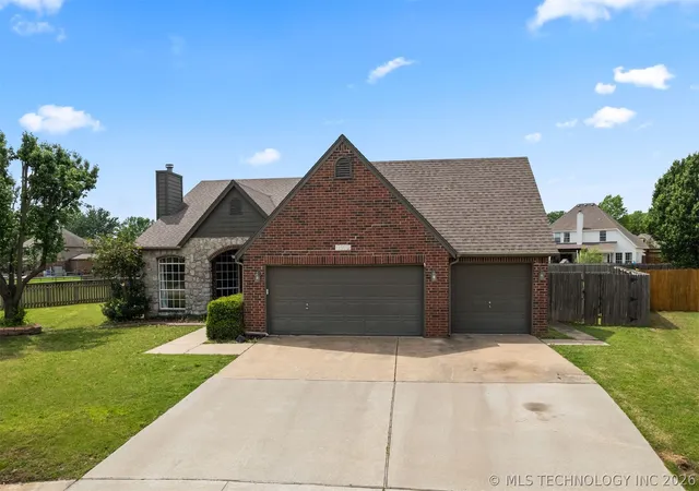 Homes for sale in Owasso, OK | 12712 E 89Th St, Owasso, OK 74055 | MLS# 2613390